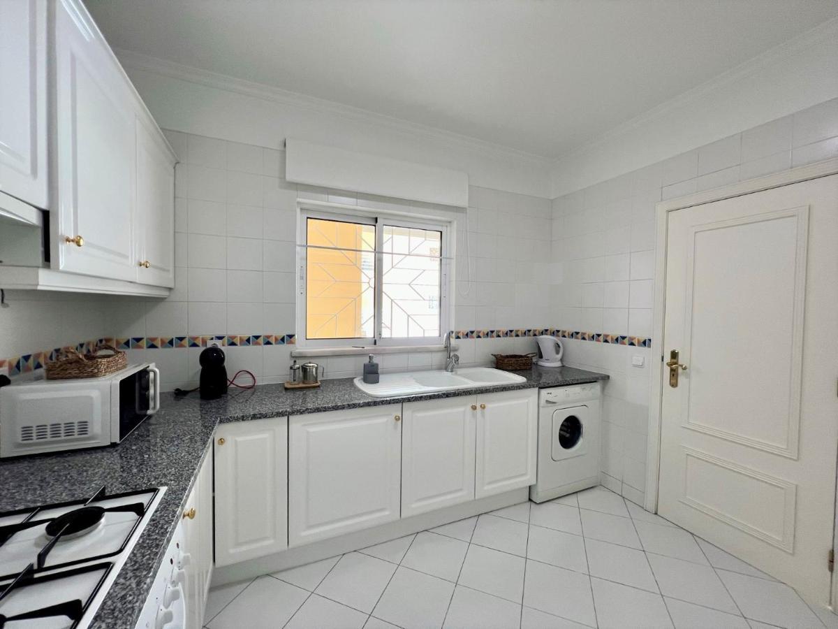 Vilamoura Central 2 With Pool By Homing Bagian luar foto